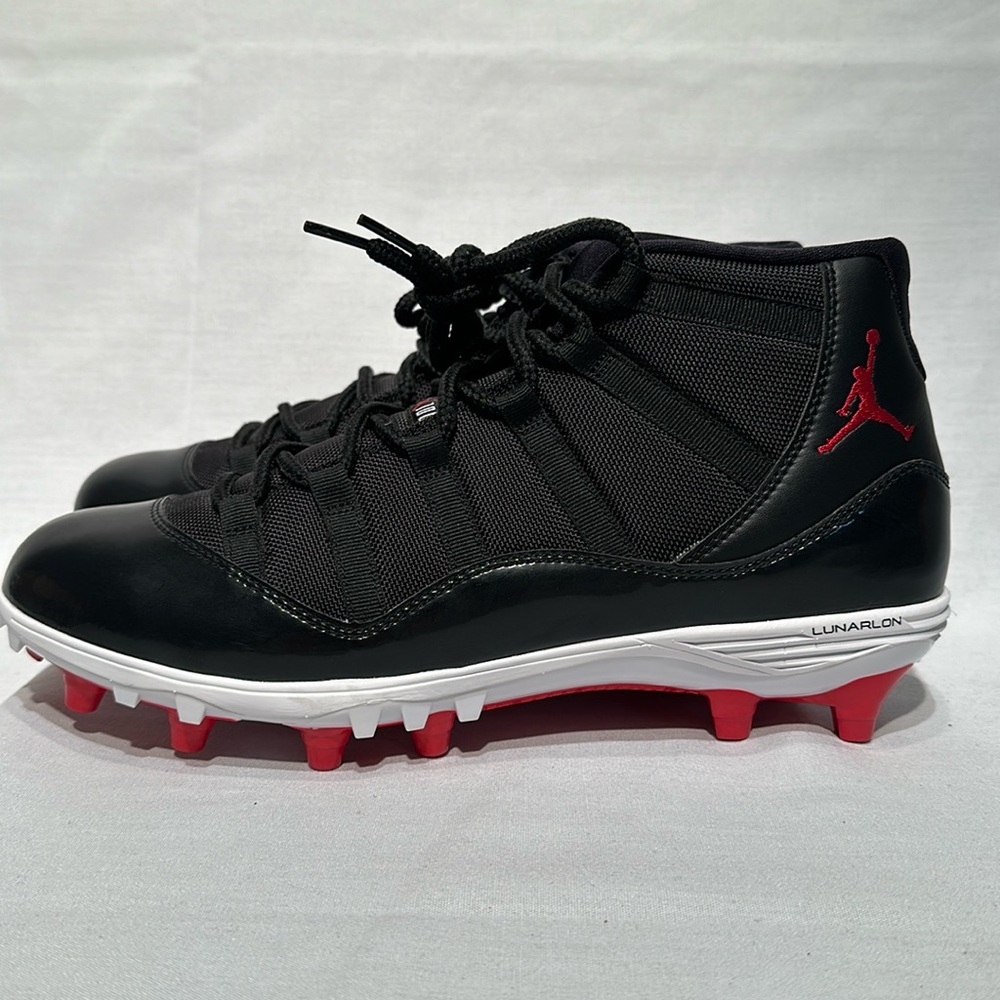 Air Jordan 11 BRED football cleats
